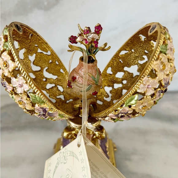 NWT Jeweled Gem Music Box Covered Egg By Collette Et Cie Song - Swan Lake - Picture 11 of 11